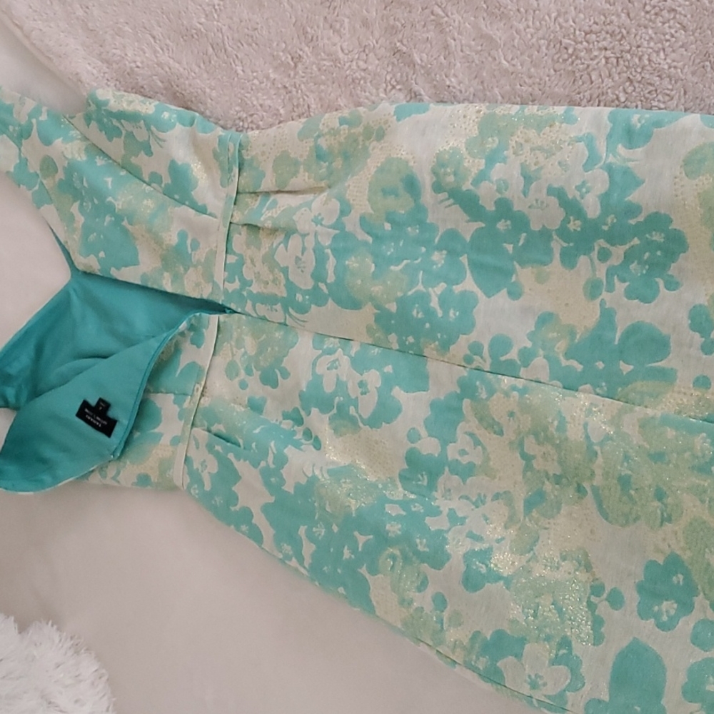 Dress - Picture 2 of 4